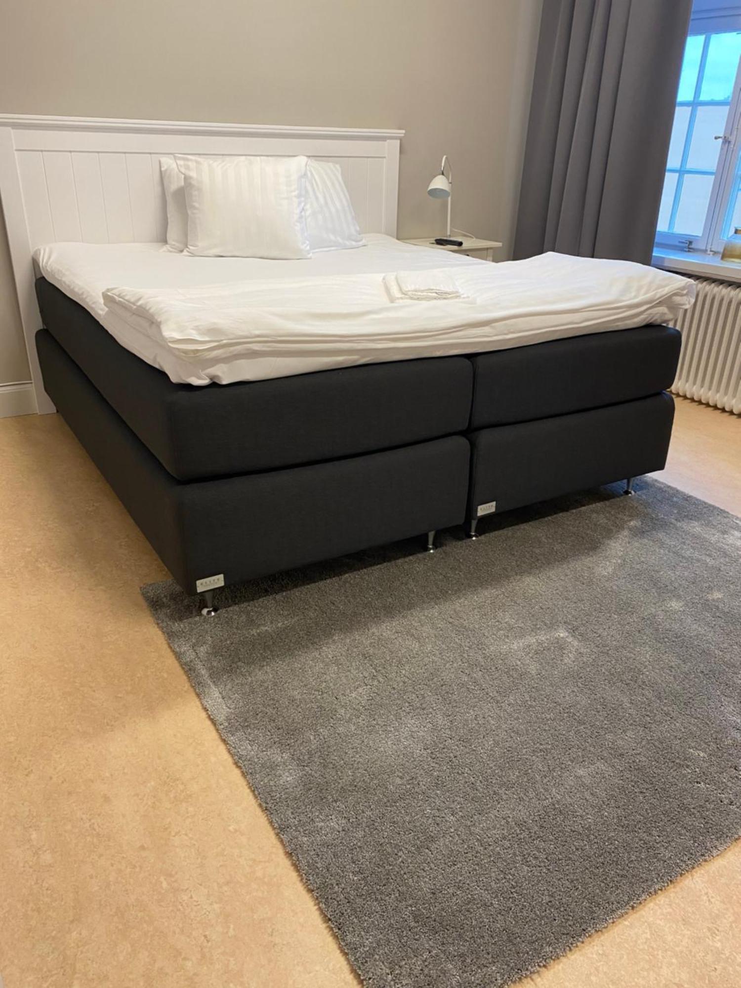 Livgrenadjaermaessen Hotell-Fest-Konferens 林雪平 外观 照片